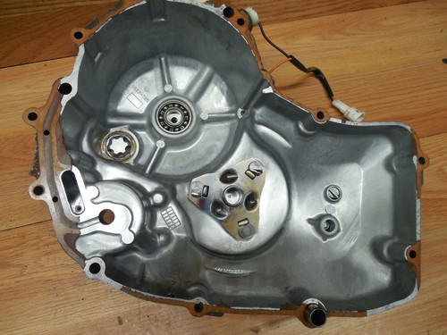 SUZUKI KING QUAD 300 OEM Outer Engine Case w/ Sensor #62B268 - Picture 3 of 3