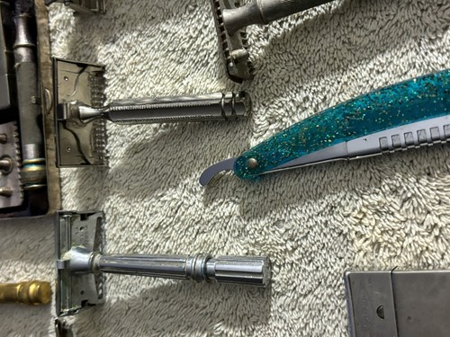 Vintage Gillette Safety Razor Lot Ever-Ready Schick Gem Huge Lot U.S. Government - Picture 15 of 19