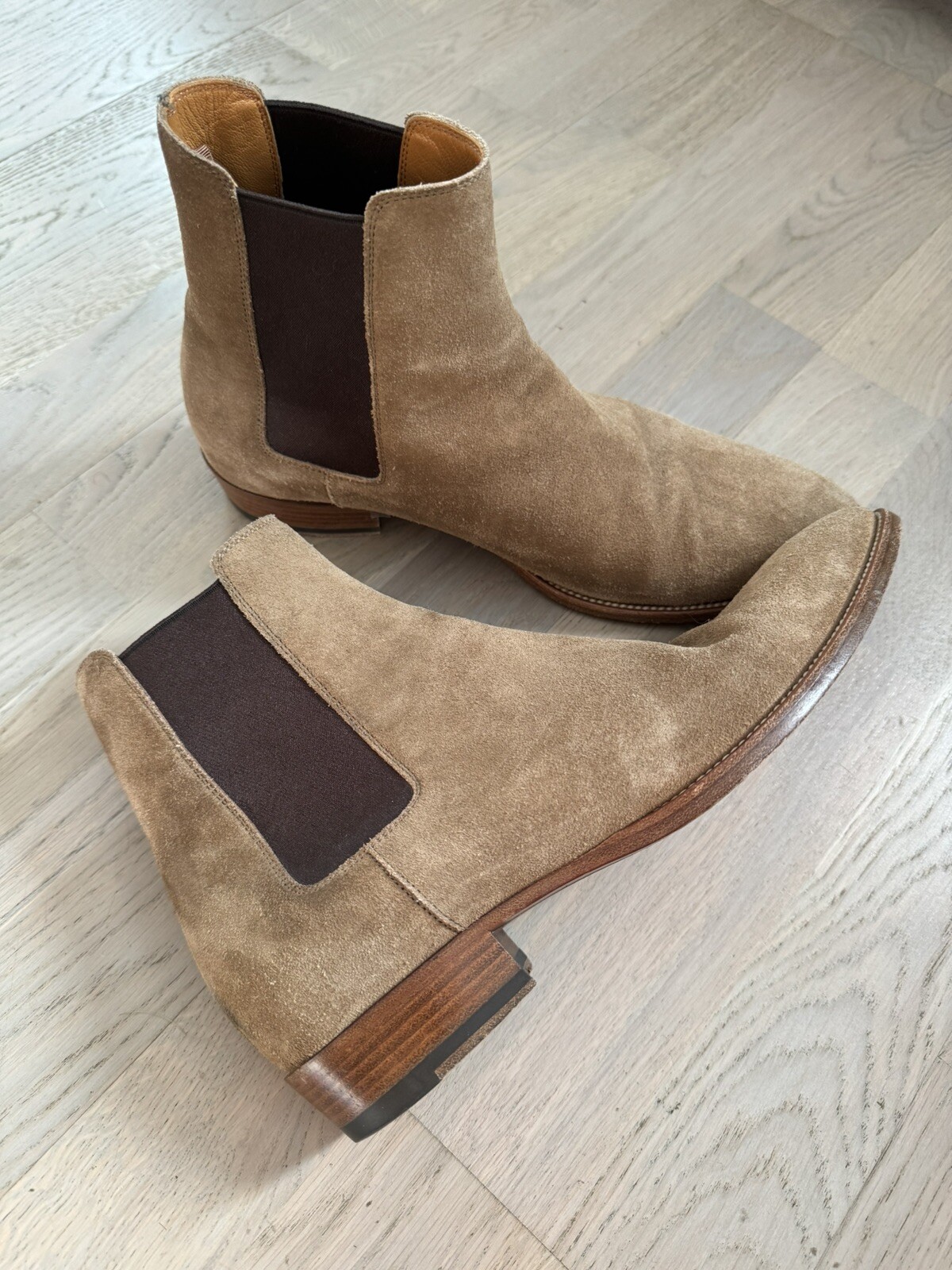 SAINT LAURENT STIVALI CHELSEA WYATT WYATT IN PELLE SCAMOSCIATA 100% autentici vedi tutte le foto