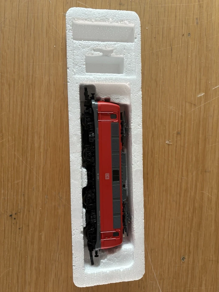 Roco H0 Nahverkehrswagen-Set mit Br 110 DB Epoche 3 - Bild 2 von 4