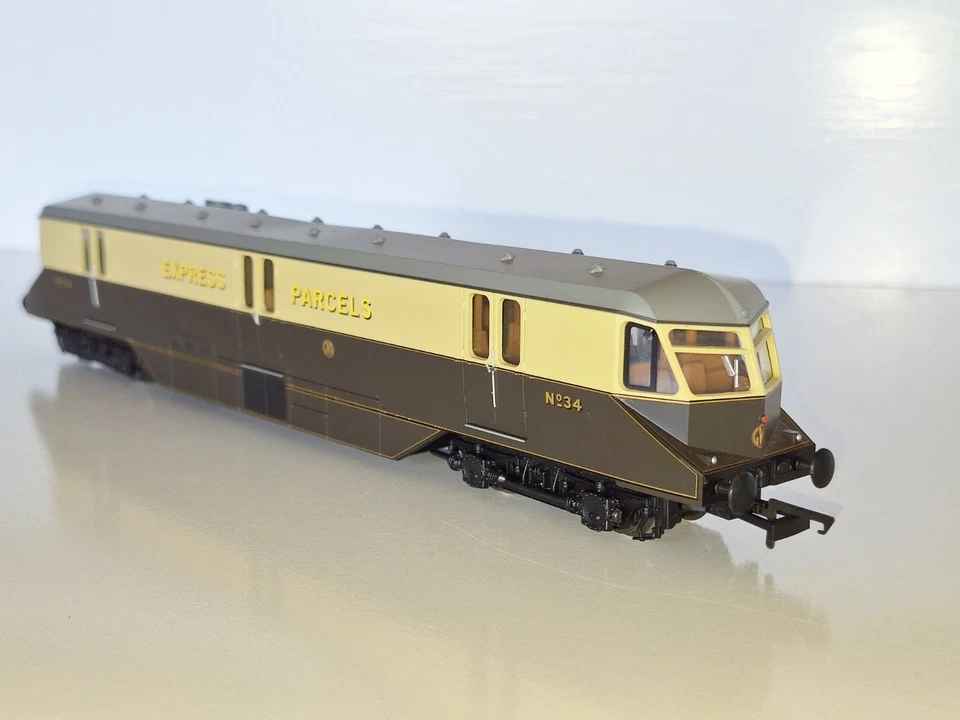 Hornby R2876 DCC GWR Railbus No. 34. Excellent, like new Cond. OO Scale.  No Box - Image 4 of 4
