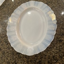 VINTAGE MACBETH EVANS AMERICAN SWEETHEART MONAX OPALESCENT MILK GLASS PLATE