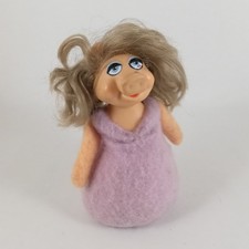 Miss Piggy Stuffed Animal Beanbag Plush Toy 867 Muppets Fisher Price 1979