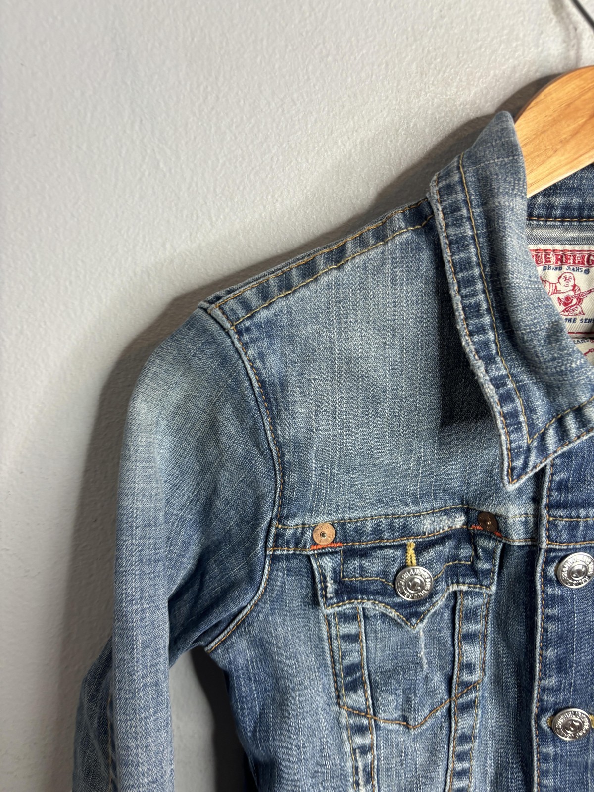 True Religion Jacket Womens Medium Blue Denim Trucker Button Front Western Jean thumbnail 2