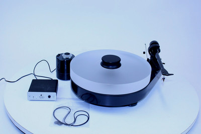 Pro-Ject RM9.1 Belt-Drive Turntable with Speedbox II