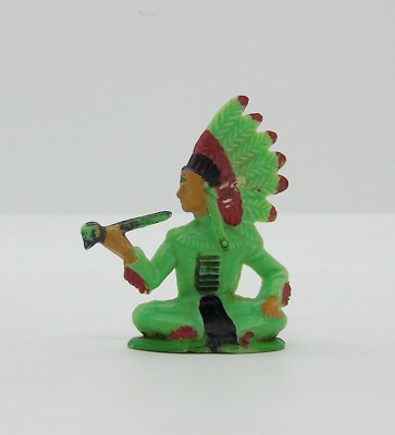 K EXCLUSIVE Sculpture de chef amérindien avec pipe de paix – Fabriquée en polyrésine, peinte à la main, détails exceptionnels – Dimensions : 19 x 9 x 14 cm