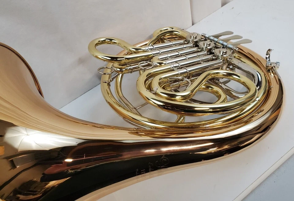 HOLTON "FARKAS" MODELO H181 4 VÁLVULAS DOBLE CUERNO FRANCÉS ROSA LATÓN CAMPANA CAJA ABIERTA Foto 4 de 4