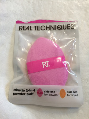 Real Techniques miracle 2 in 1 powder puff