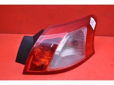 Feu arrière Mitsubishi ESTATE