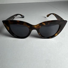 Frye and Co Tortoise Sunglasses Classic Cat Eye Black Lenses Chic Classy