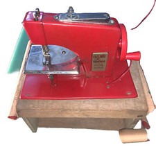Vintage Boxed Electric Kraemer Little Modiste Battery Sewing Machine,Japan