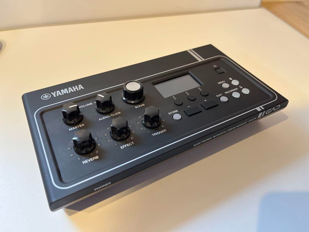 Yamaha EAD10 Electronic Acoustic Drum Module Performing and