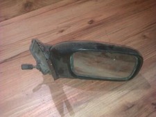 Retroviseur gauche (ou coque) Nissan SUNNY