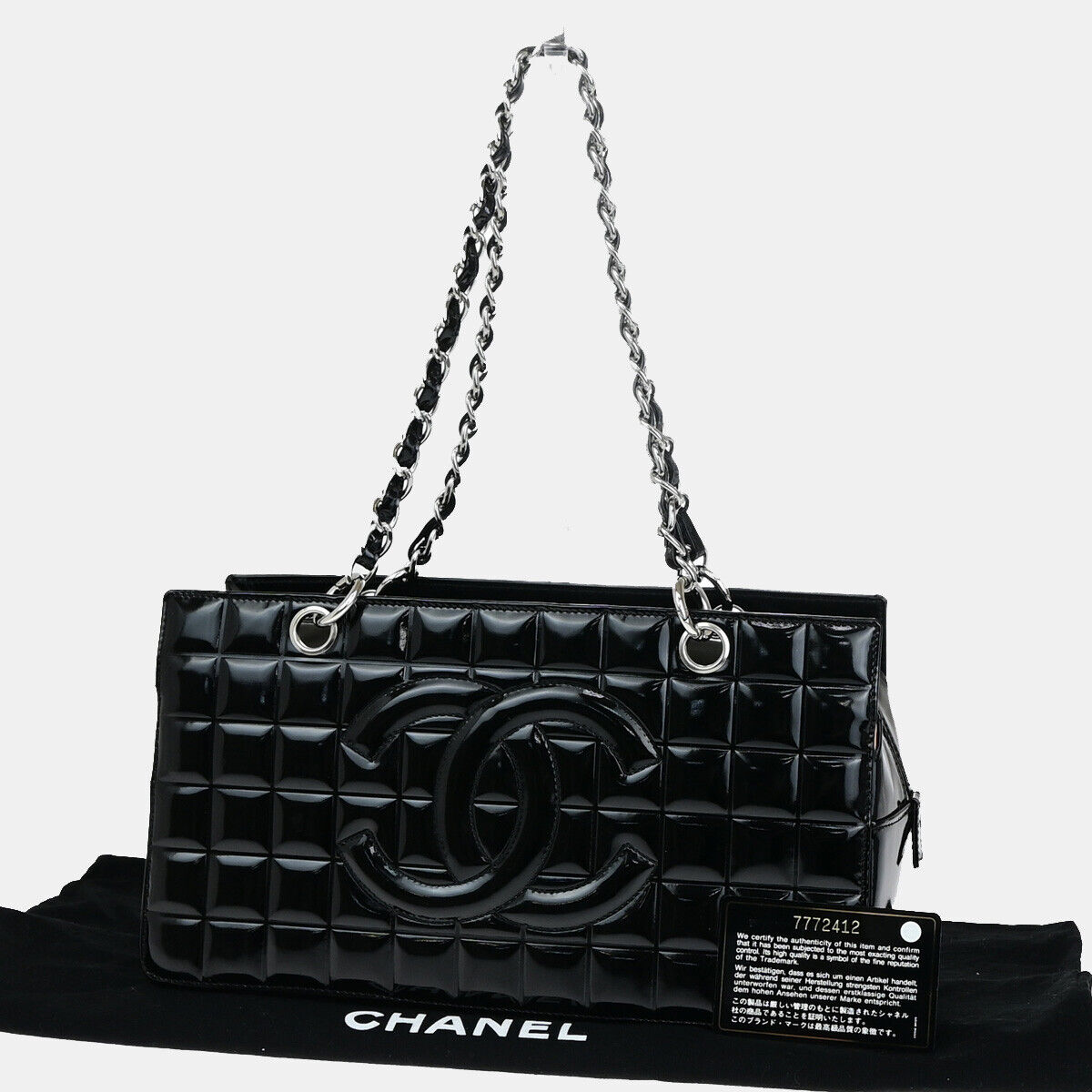 CHANEL CC Logo Chocolate Bar Chain Shoulder Bag Patent CHANEL CC Logo Chocolate Bar Chain Shoulder Bag Patent