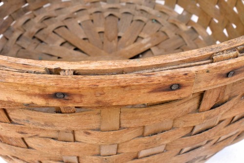 Big, Maine Antique Ash Splint Gathering Basket - Carved Handle - 15" Dia. - Picture 3 of 11