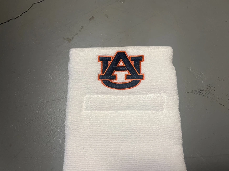 Equipo Auburn Tigers Emitido Blanco Jugador Exclusivo Toalla Juego Fútbol QB Foto 2 de 4