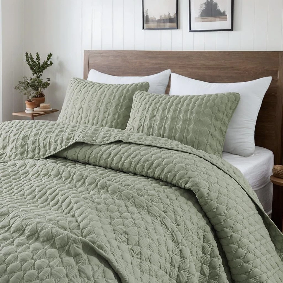 Sage Green King Size Bedding Set - 3 Pieces, Lightweight - Image 3 of 4