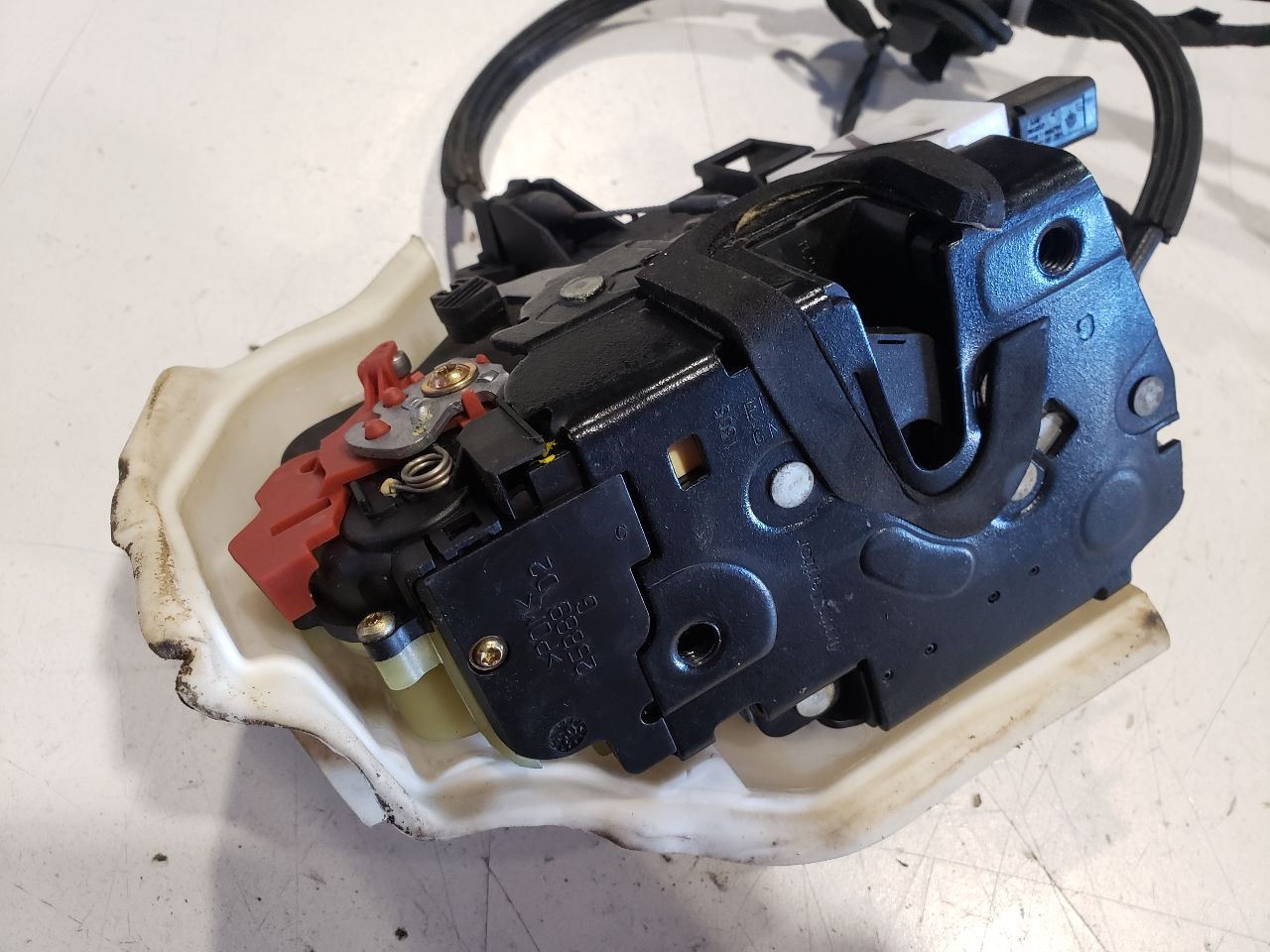 Bentley Flying Spur 2006 Front Left Door latch P/N 3D0971863