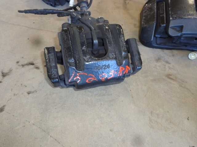 11 12 BMW M1 R. CALIPER REAR PAINTED BLACK 645299