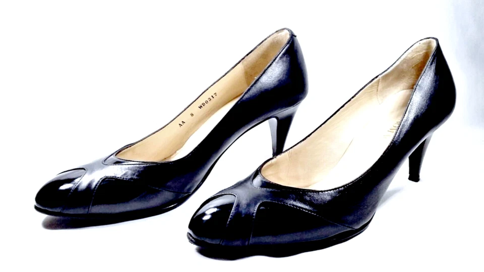 VINTAGE 80s BRUNO MAGLI Women Size 8 AA Classic Pump Black Hi Heel Narrow Width - Image 4 of 4
