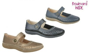 ladies size 9 eee shoes