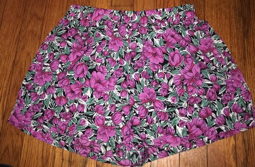 Women's SHEIN Floral Casual Wear Shorts Size XS - Picture 1 of 2