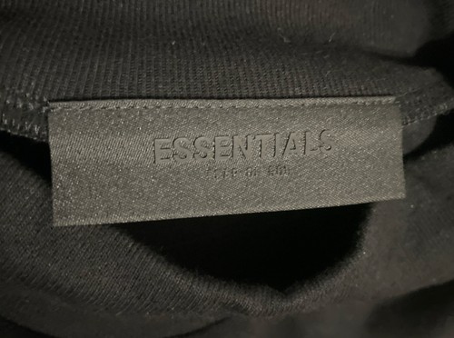 Essentials Fear Of God Black Logo T-shirt Men’s Short Sleeve Size M vtd - Picture 2 of 5
