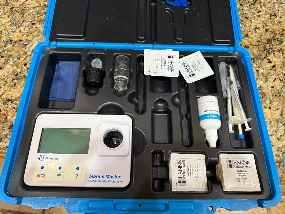 Fotómetro multiparamétrico Hanna Instruments Marine Master HI97105 Foto 2 de 2