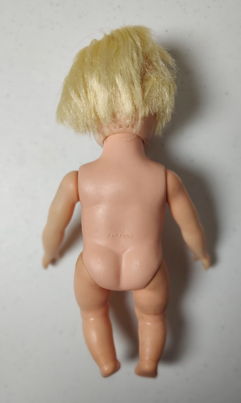 Vintage Deluxe Reading 1960’s Suzy Cute Doll with Crib and 10 pieces of Clothing