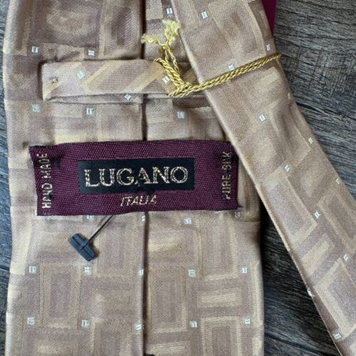 New With Tags Vintage Tan Lugano Italia Hand Made 100% Silk Neck Tie Made In USA - Picture 2 of 4