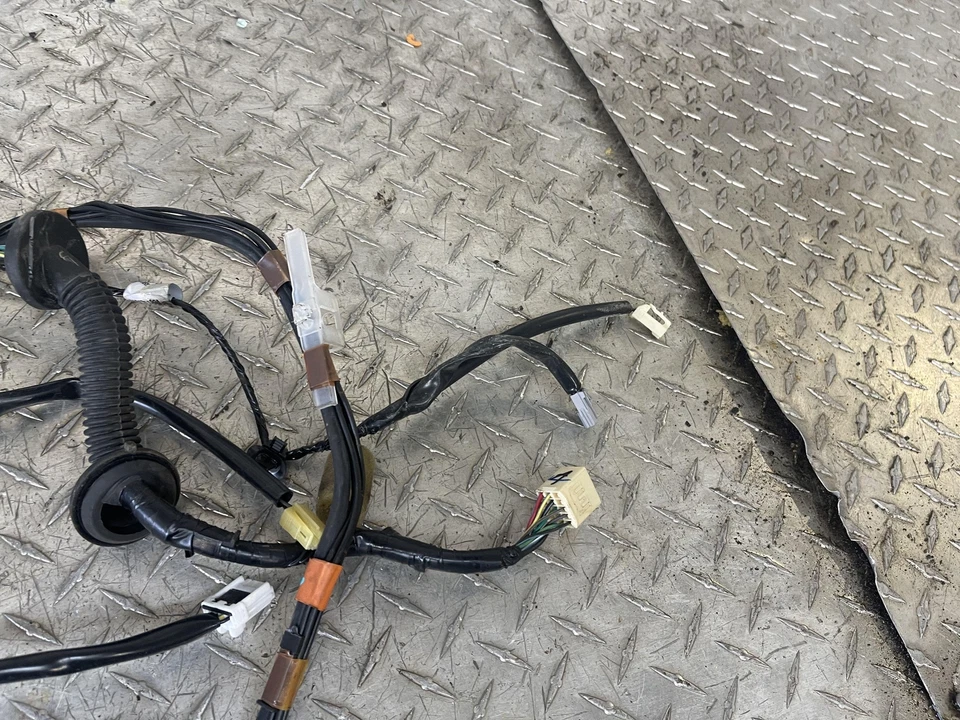 Arnés de maletero Subaru Outback 10-14 probado por fabricante original Foto 2 de 4