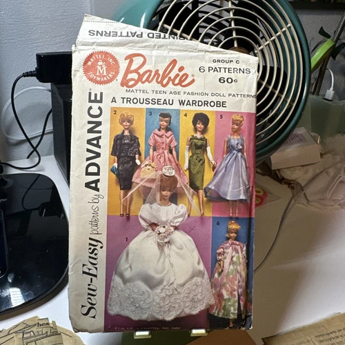 Vintage Barbie Fashion Doll Advance pattern Mattel Excellent Condition 80% uncut