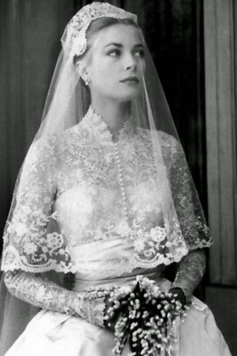 jane fonda wedding dress in book club 2 Book Club 2: Jane Fonda dons wedding dress as she ties the knot with  on-screen love Don Johnson