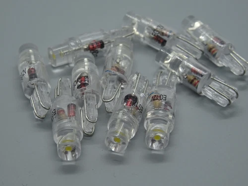 10 x LED white glass base lamp 12V T5 W2x4.6d