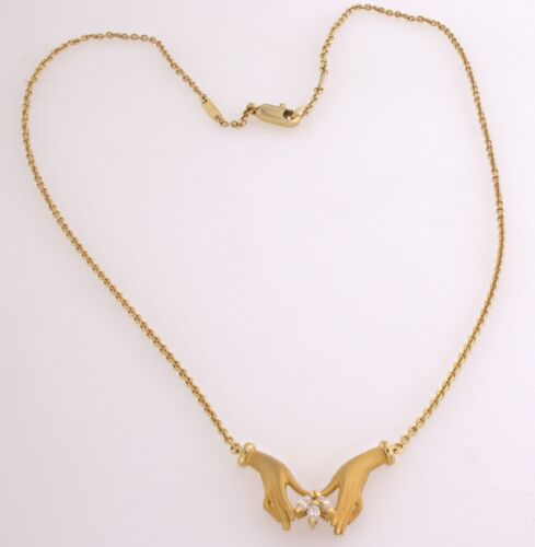 Carrera Y Carrera Diamond, Yellow Gold “Las Manos” Necklace - Picture 2 of 9