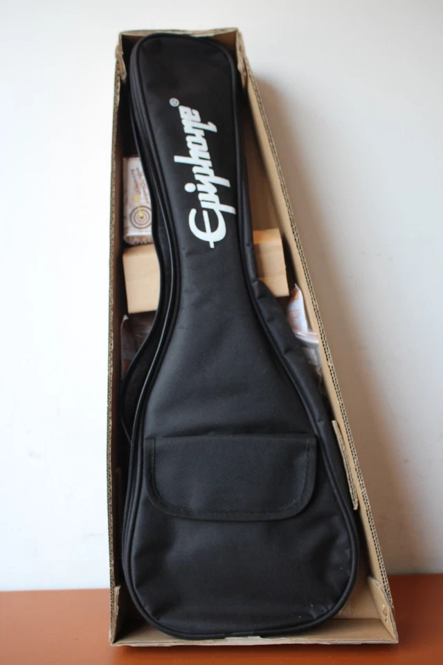 Epiphone Les Paul Acoustic/Electric Soprano Ukulele - Cherry Sunburst - Image 3 of 4