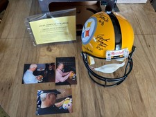 2019 Leaf Autographed Football Helmet Edition 16