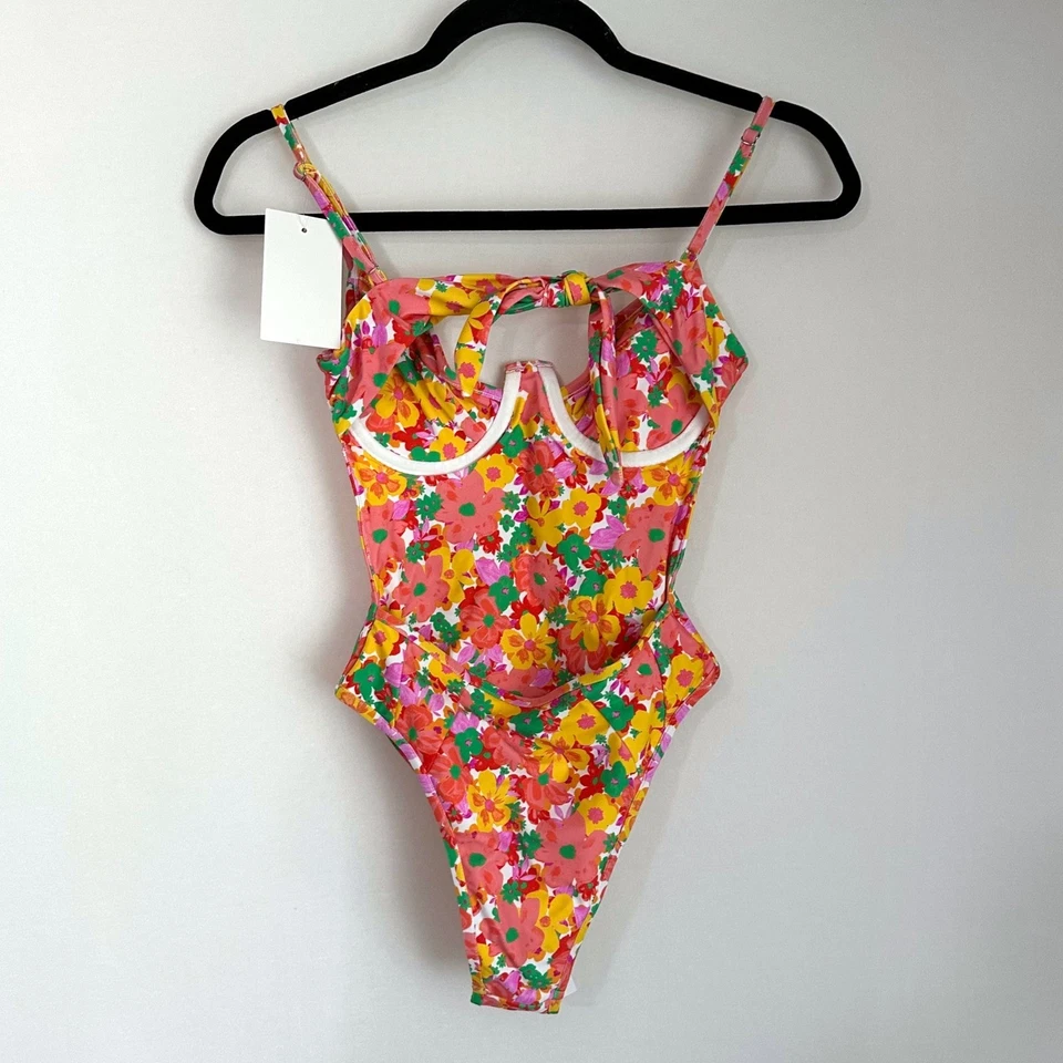 Nuevo con etiquetas Traje de baño de una pieza descarado For Love & Lemons XS estampado floral de zinnia atado Foto 4 de 4
