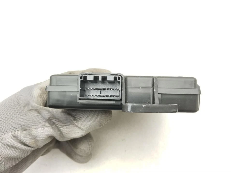 Control unit for access and start authorisation (kessy) Chrysler Pacifica 2018 6 - Image 4 of 4