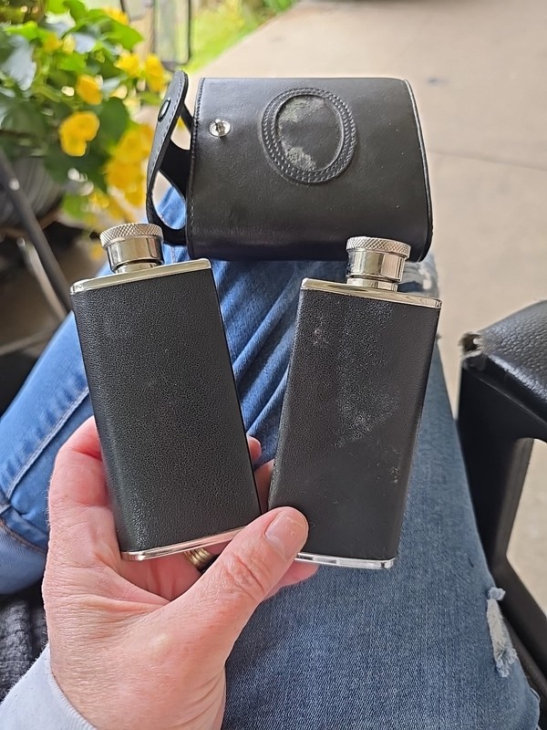 🍸 Dual Sided Alcohol Liquor FLASK with Belt Loop Leather Travel Case 🍸 🍷 🍸  