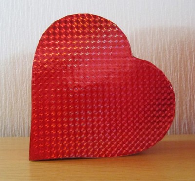 Valentinstag Valentin Box Karton Herz herzförmige Schachtel Pralinenbox