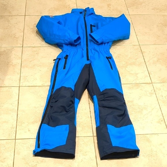 Foto 1 di 10