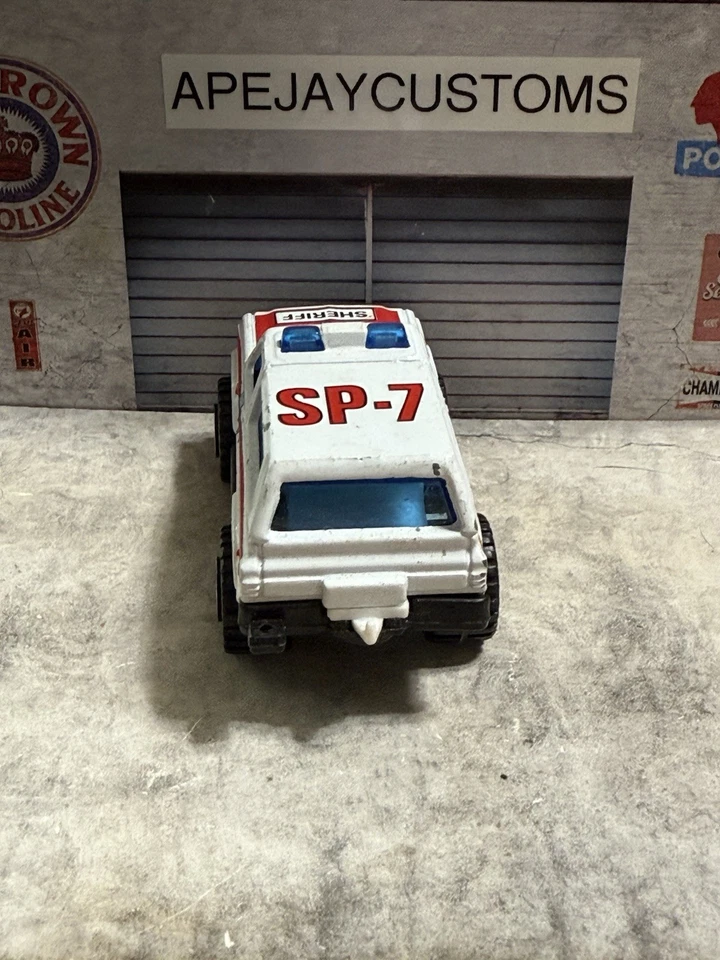 Matchbox Superfast 4x4 Chevy Blazer SP-7 Sheriff 1983 White Made in Macau - Image 3 of 4