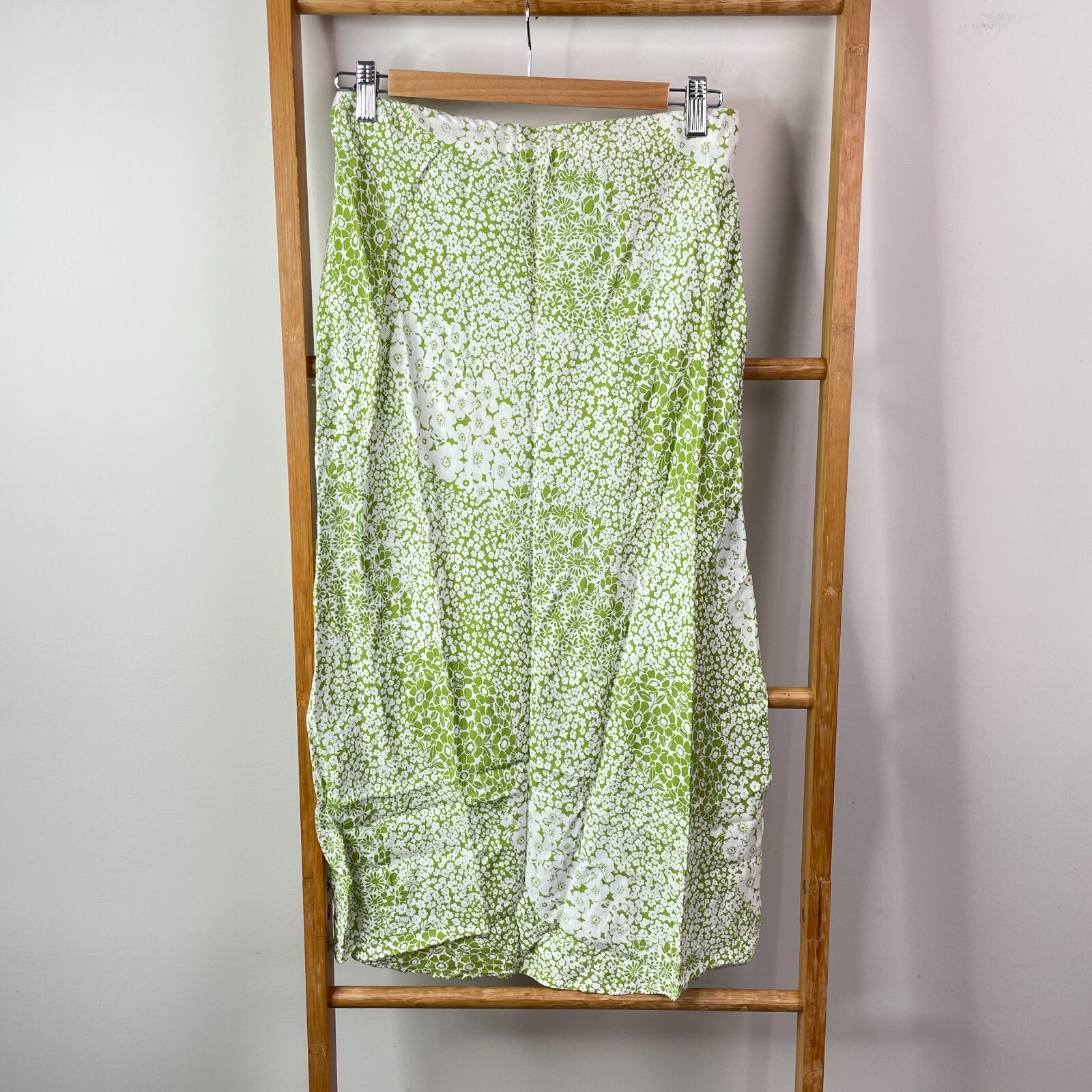 Ghanda Womens Medium White Green Floral Maxi Skirt Lightweight Pull On Design-image