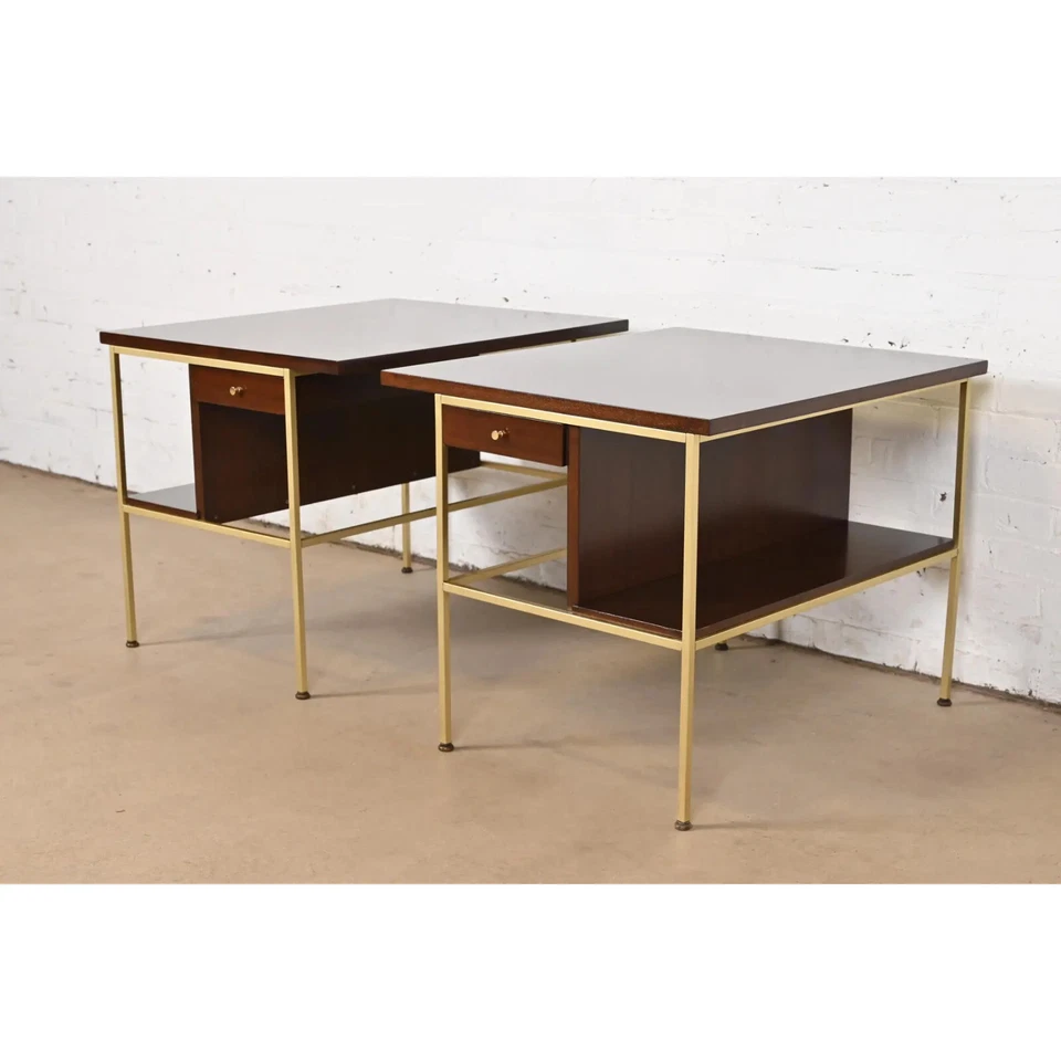 Paul McCobb Irwin Collection Красное дерево и Латунь Тумбочки, Недавно Отремонтированные - Изображение 3 из 4