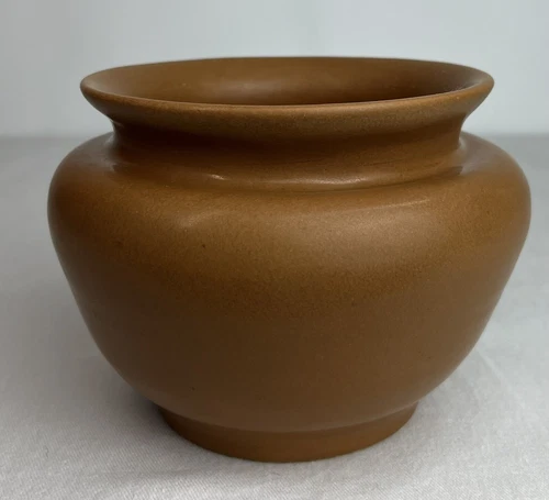 Vintage Early 80s Van Briggle Hand Thrown Pottery Vase Russet Brown Glaze 3.75”