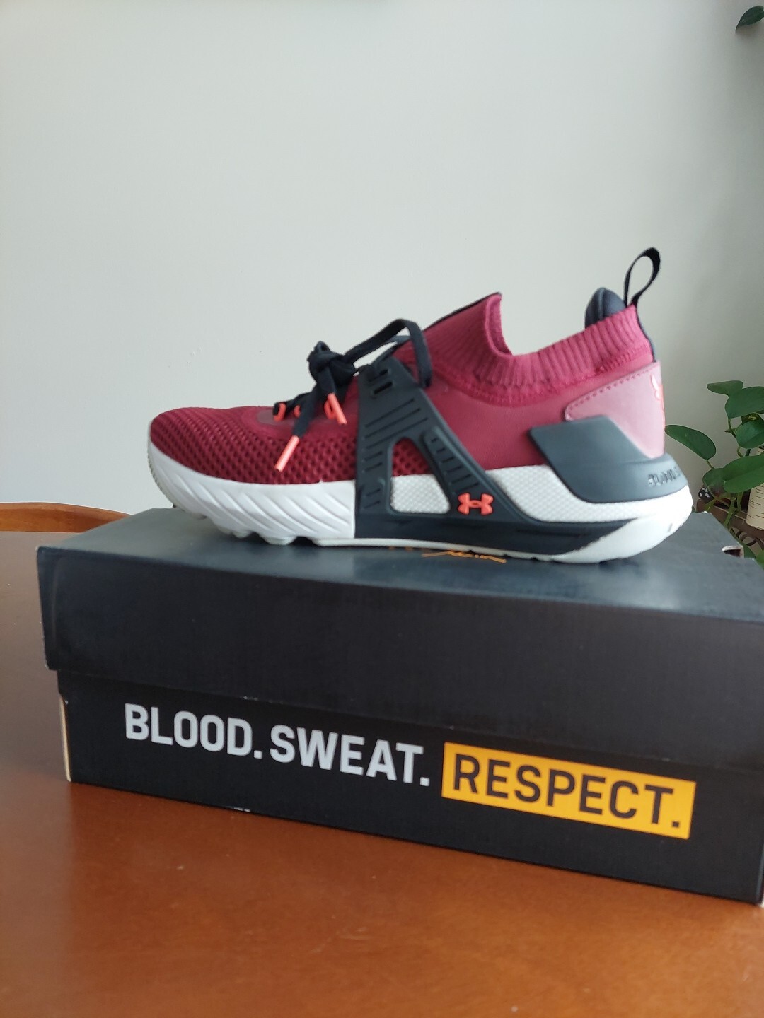 Under Armour Mens Project Rock 4 Training Shoes Red Black Size 8.5 New