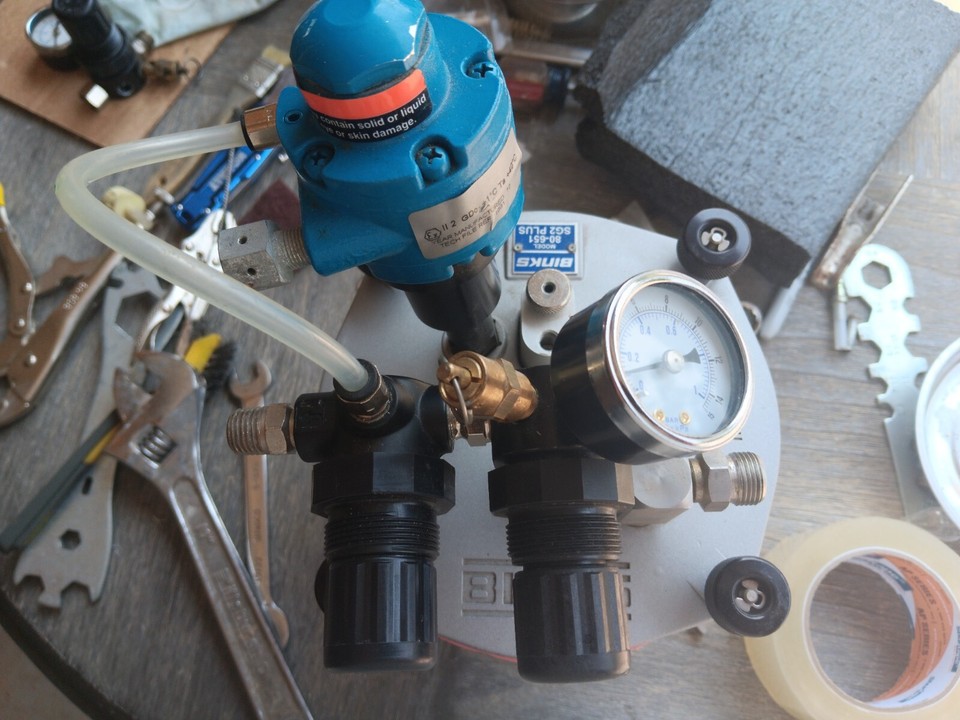 BINKS- 80-651 SG2 PLUS 2 Qt ROTARY PAINT PRESSURE CUP | eBay