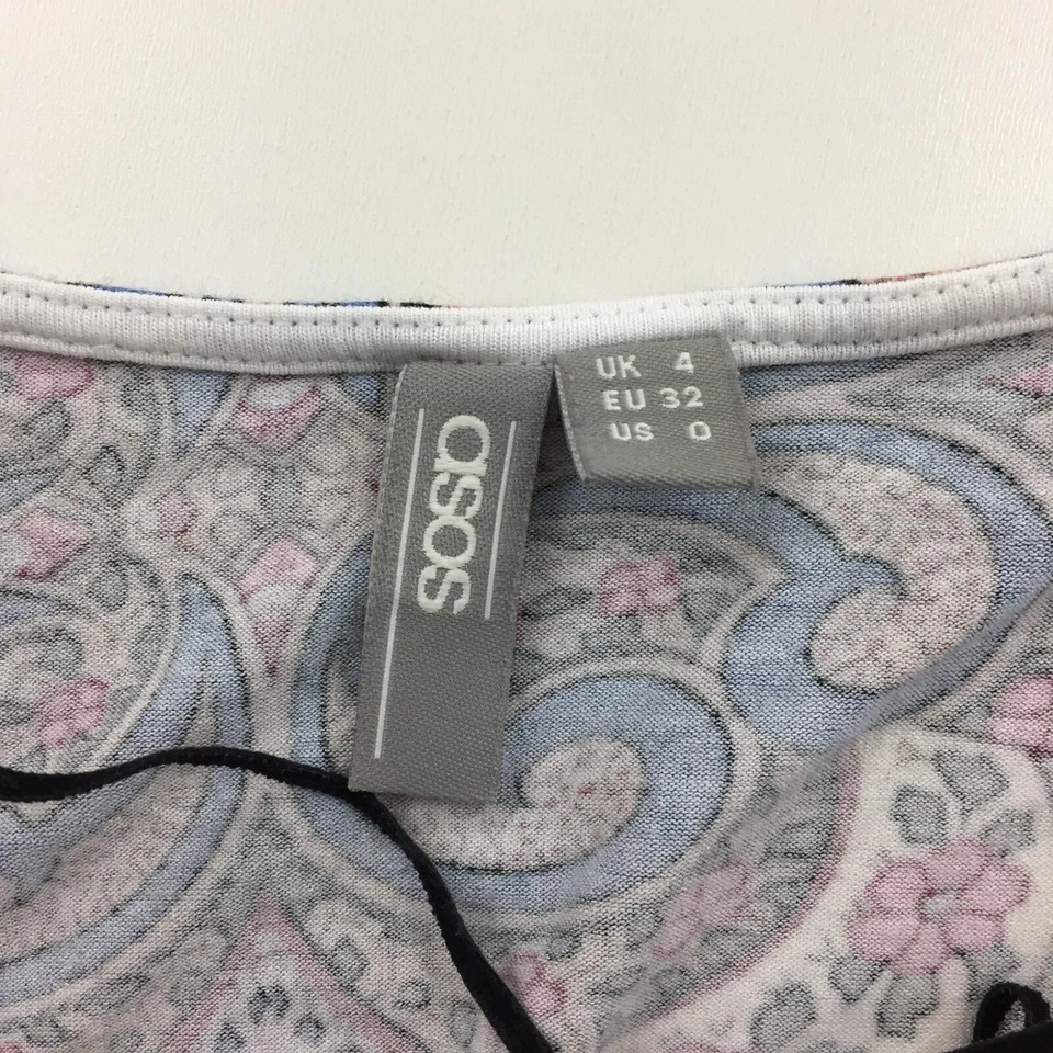 Pantalones Cortos Mameluco Para Mujer ASOS Estampado Multicolor Con Cordones Cuello en V Pierna Ancha Talla 0 Foto 2 de 4