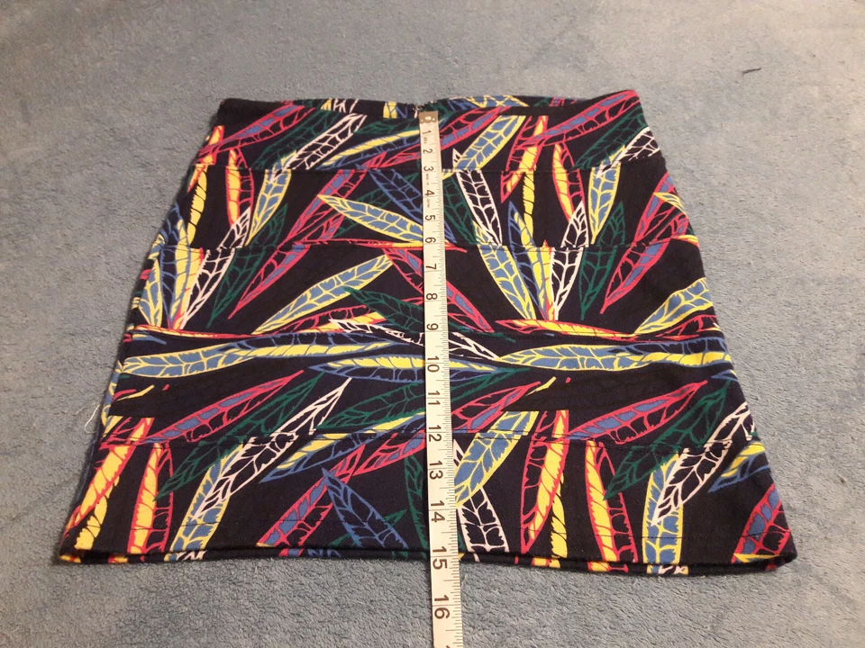 Nollie Womens Size Medium Pencil Skirt Multi Colors - Image 4 of 4